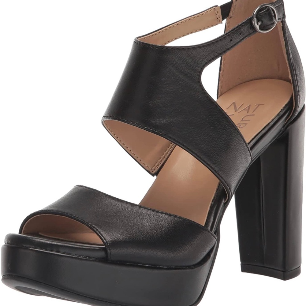NEW with BOX Naturalizer Mae Black Leather 9